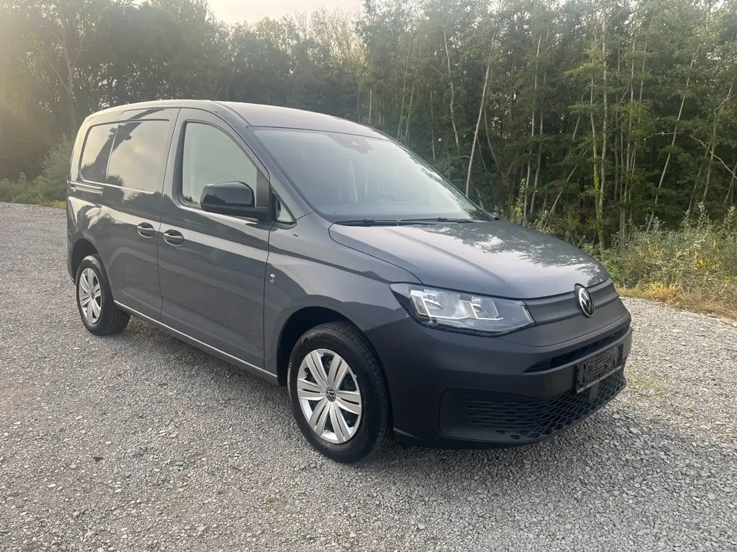 Volkswagen Caddy Cargo 1.5 TSI DSG 2025 5.184 KM 24.628 € ex btw Gris - 2
