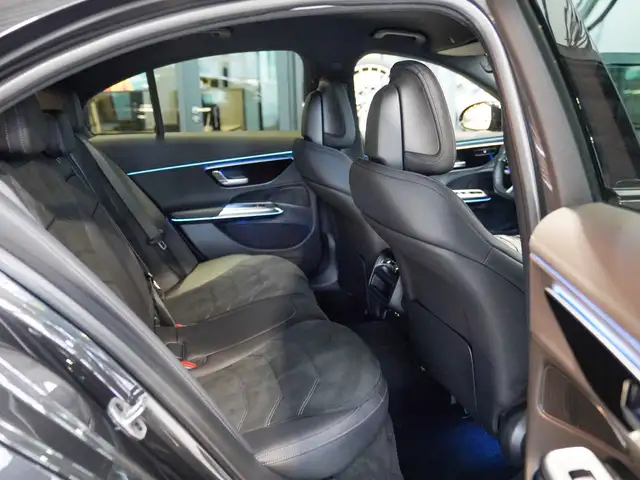 Mercedes-Benz E-Class view 11