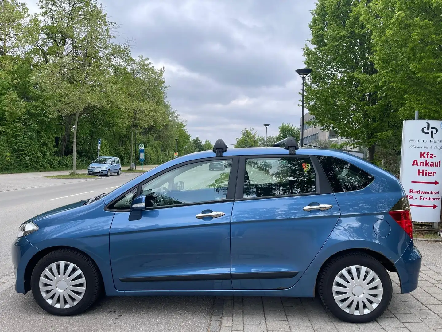 Honda FR-V 1.8 Trend *TÜV NEU*1.Hand*echte Kilometer* Blau - 2