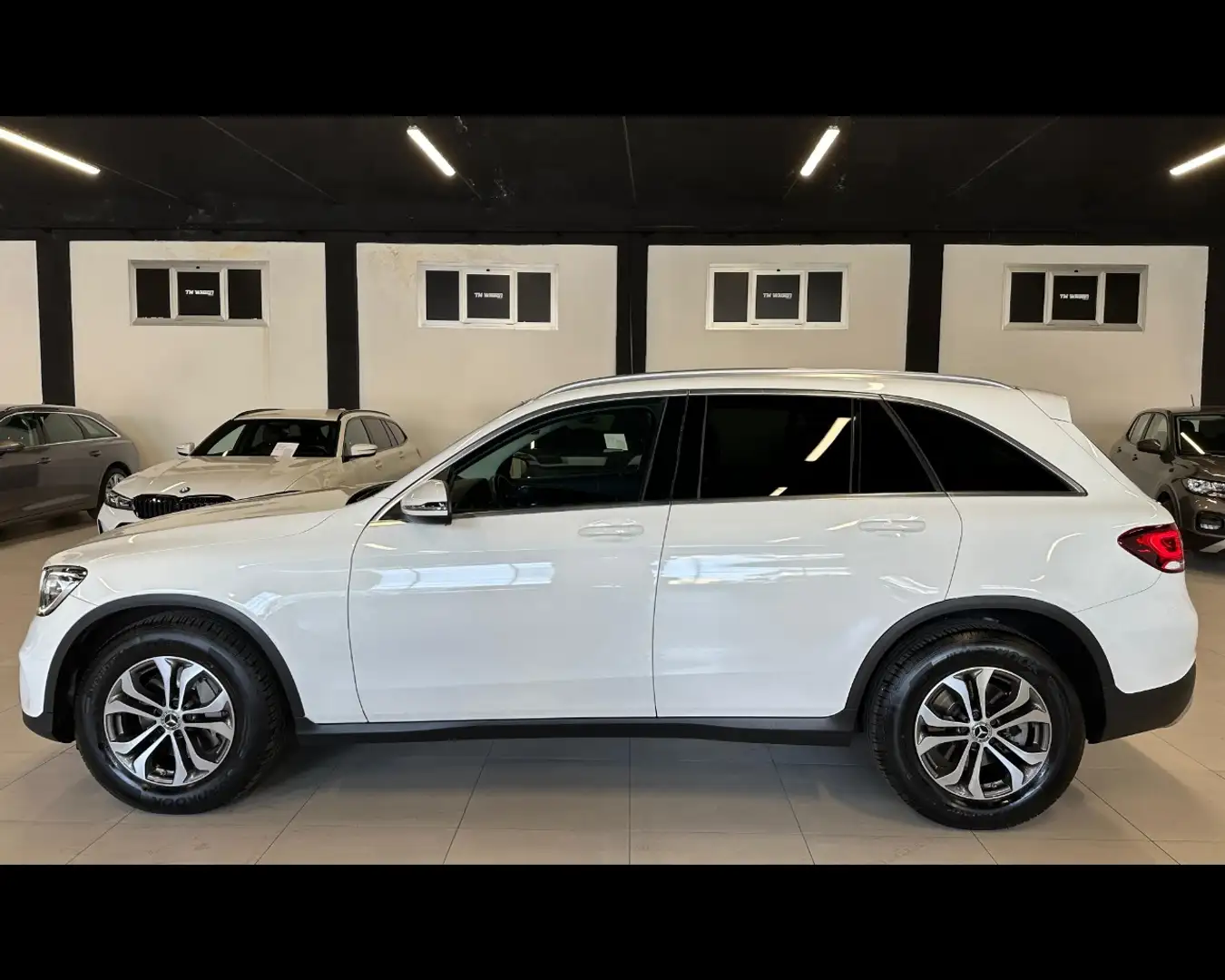 Mercedes-Benz GLC 200 d 4Matic Executive Bílá - 2