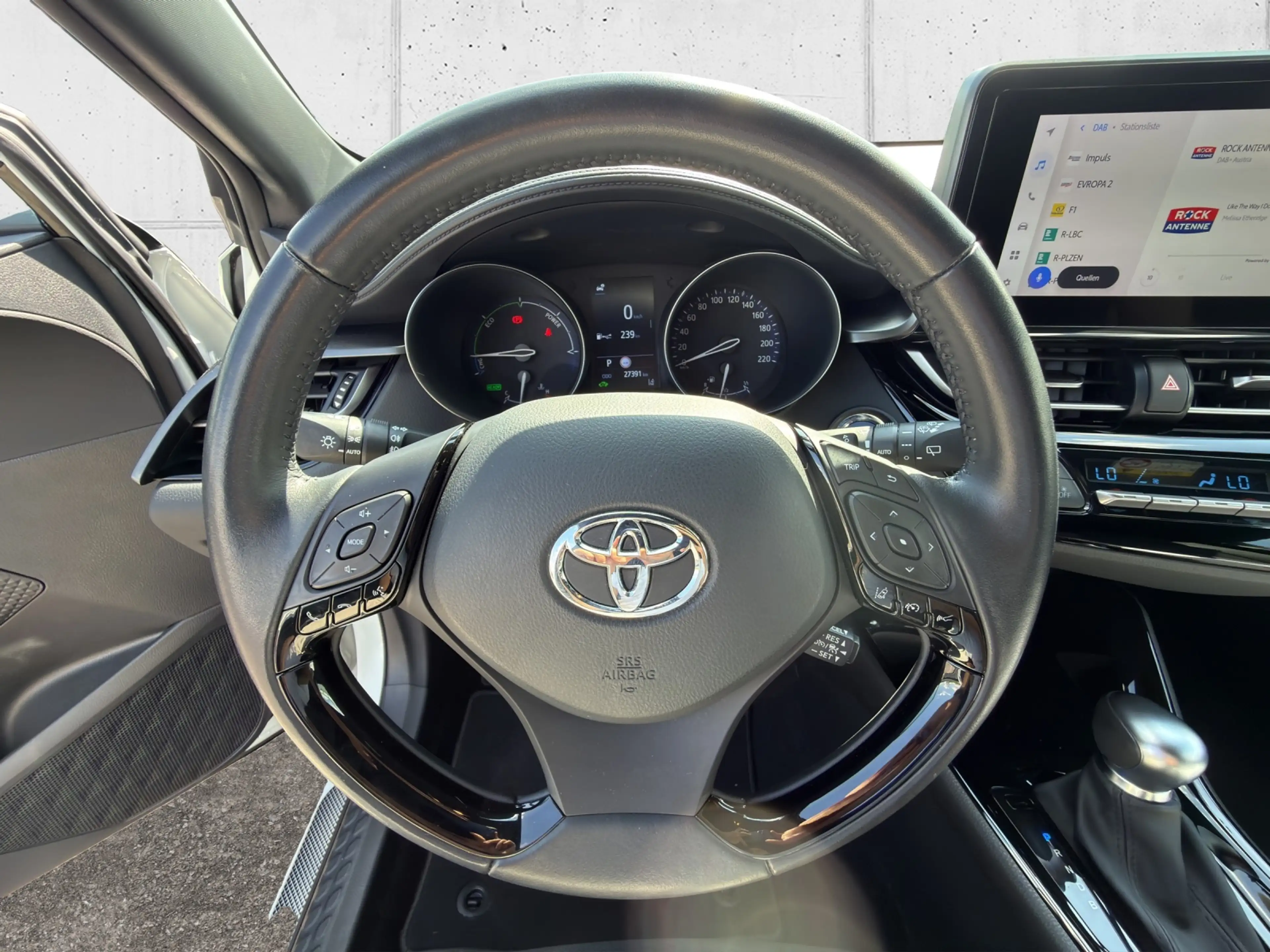 Toyota C-HR Hybrid 1,8 VVT-i C-LUB Aut. 5t. — photo 11
