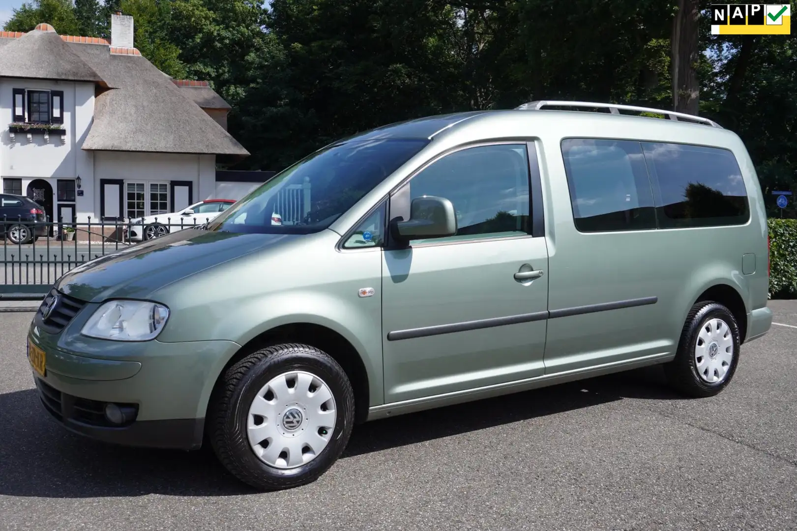 Volkswagen Caddy Maxi 1.6 Optive 5p. Groen - 1