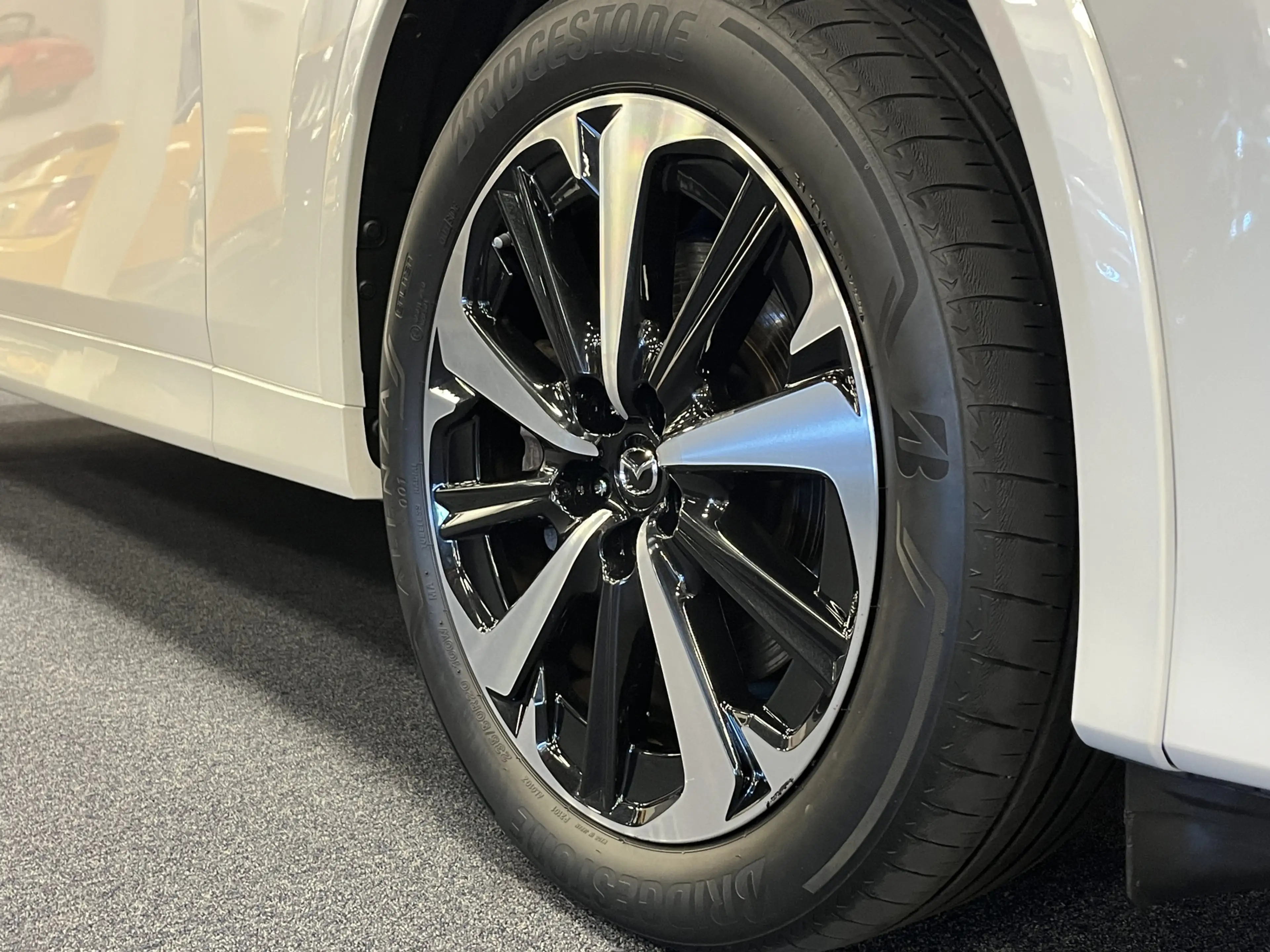 Mazda CX-60 2.5 e-SkyActiv PHEV Automaat 327PK Takumi Met alle — photo 35