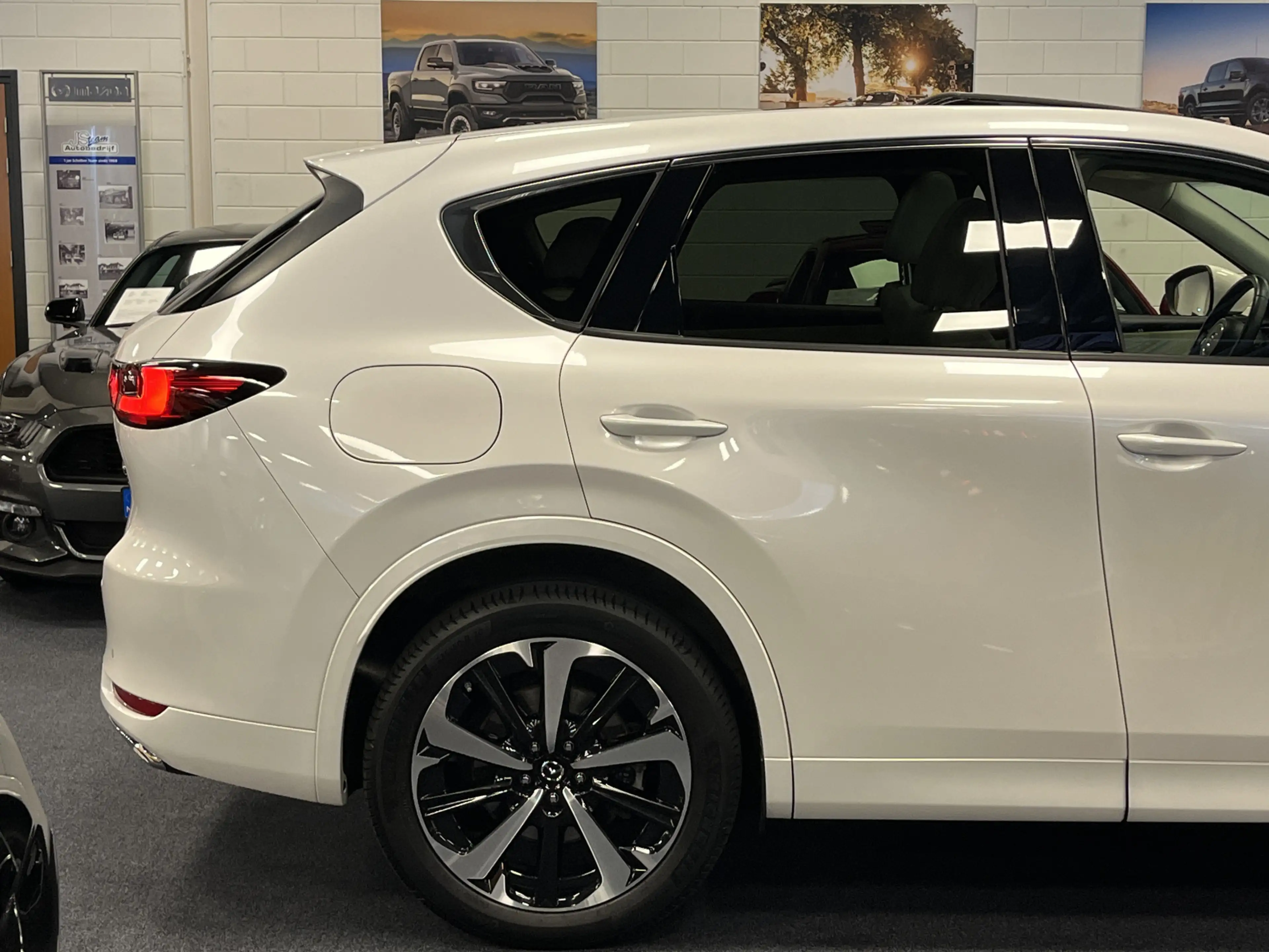 Mazda CX-60 2.5 e-SkyActiv PHEV Automaat 327PK Takumi Met alle — photo 43