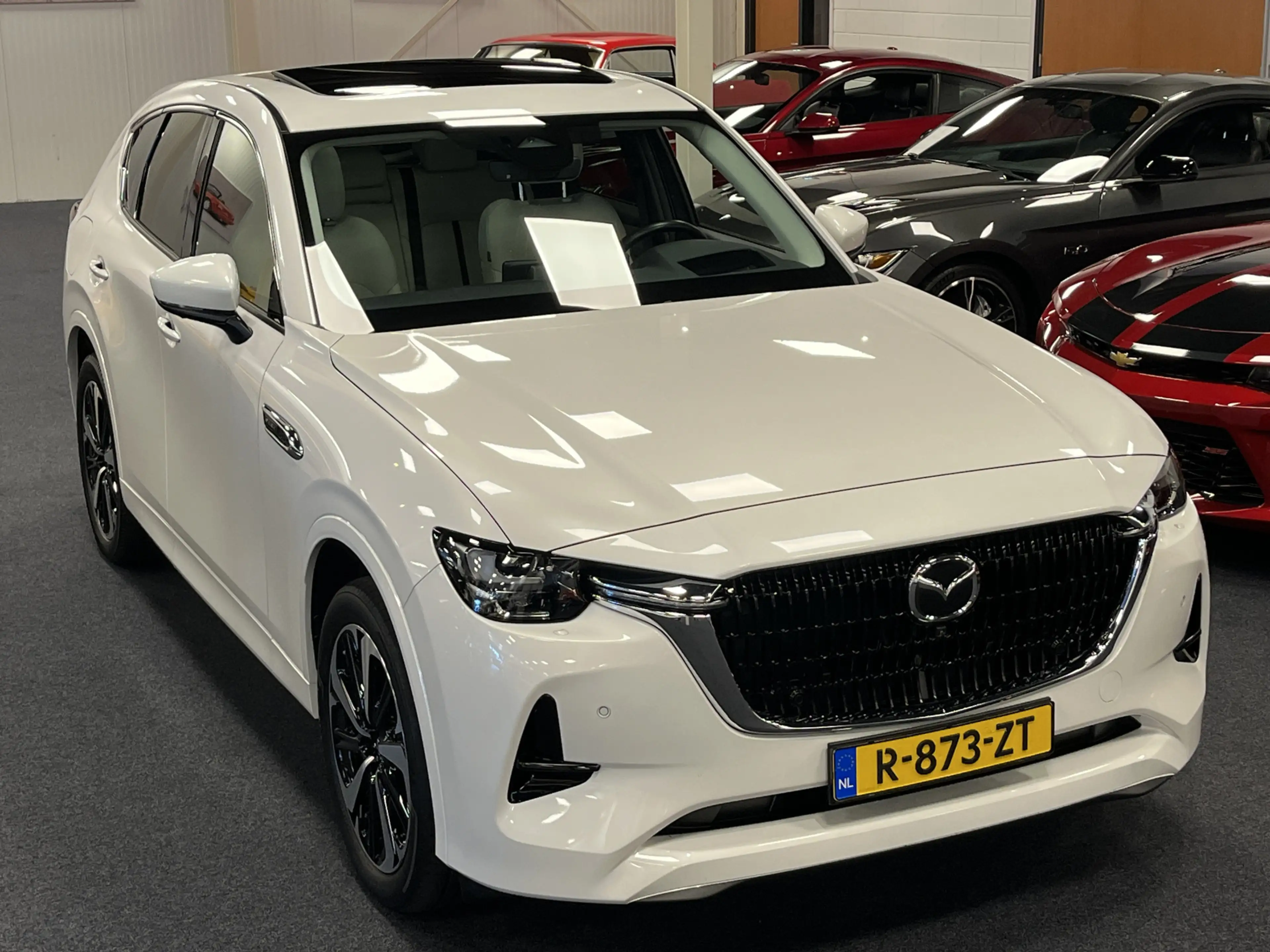 Mazda CX-60 2.5 e-SkyActiv PHEV Automaat 327PK Takumi Met alle — photo 4