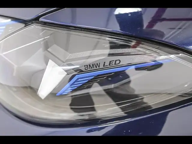 BMW I4 view 22