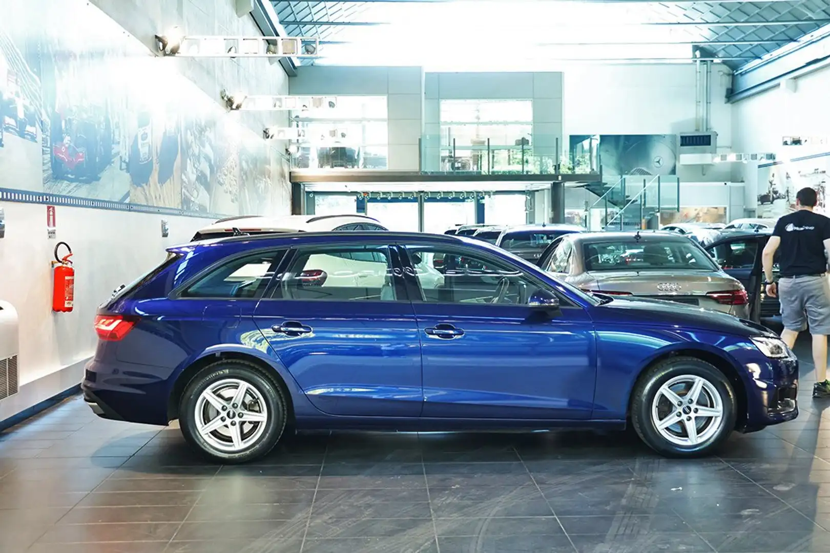 Audi A4 30 TDI Avant S-Tronic Business - MATRIX/ADAS/NAVI Blu/Azzurro - 2