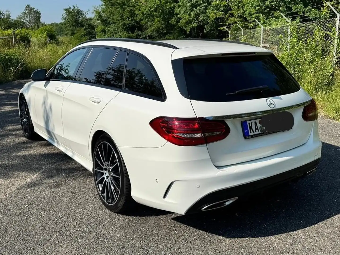 Mercedes-Benz C 300 C-Klasse T-Modell T 9G-TRONIC AMG Line Blanco - 1