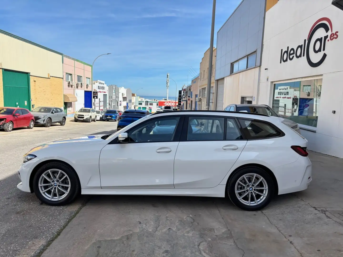 BMW 318 318dA Touring Blanco - 2