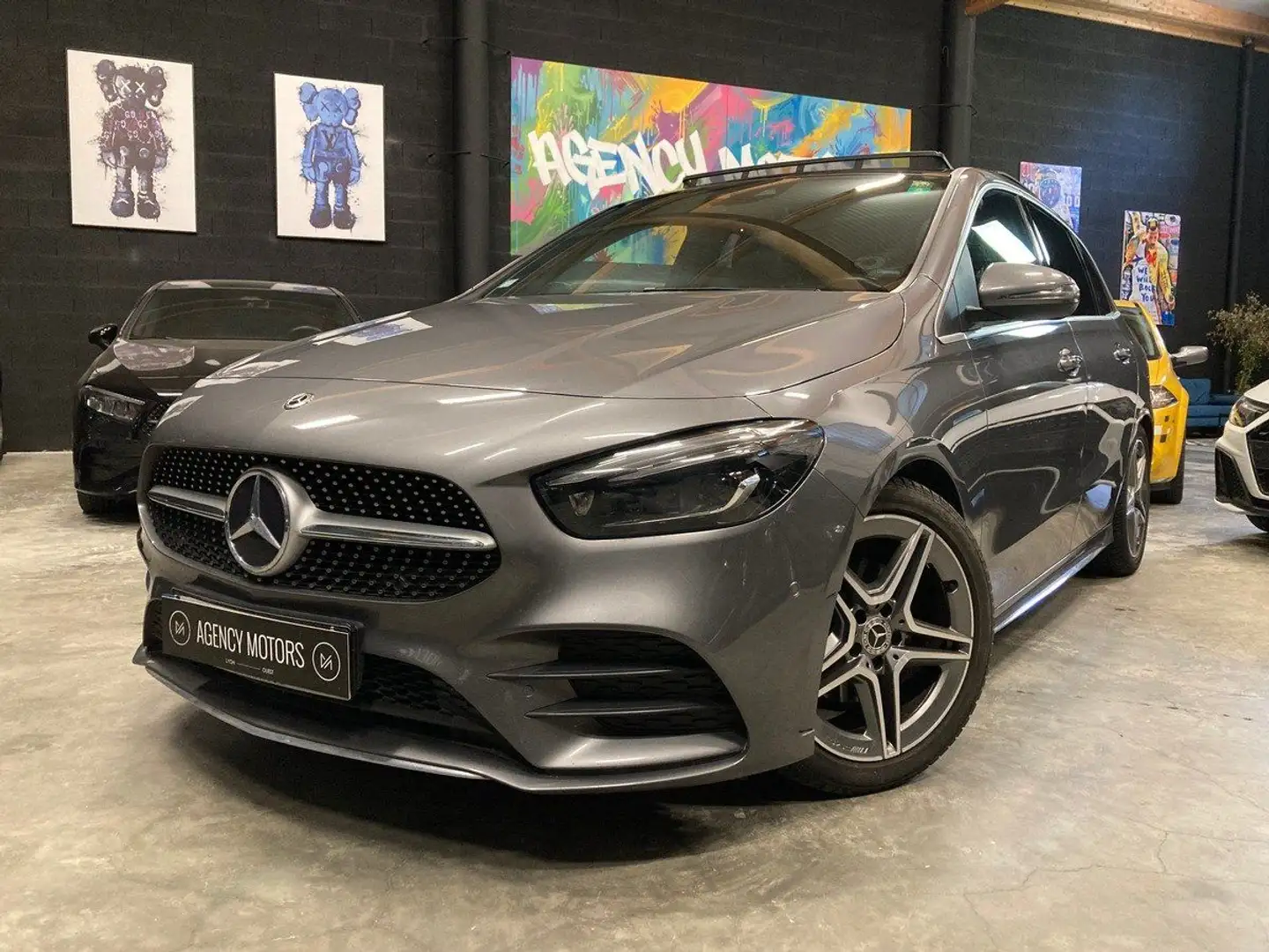 Mercedes-Benz B 180 180 AMG Line Edition 7G-DCT *Toit Ouvrant* 03/2021 Grau - 1