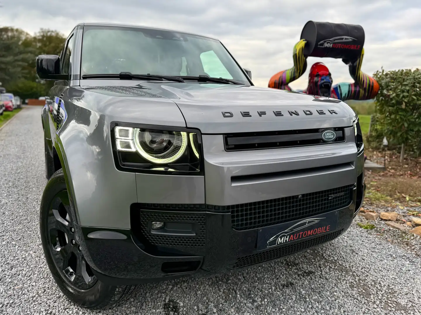 Land Rover Defender 3.0 D MHEV D300 Grau - 1