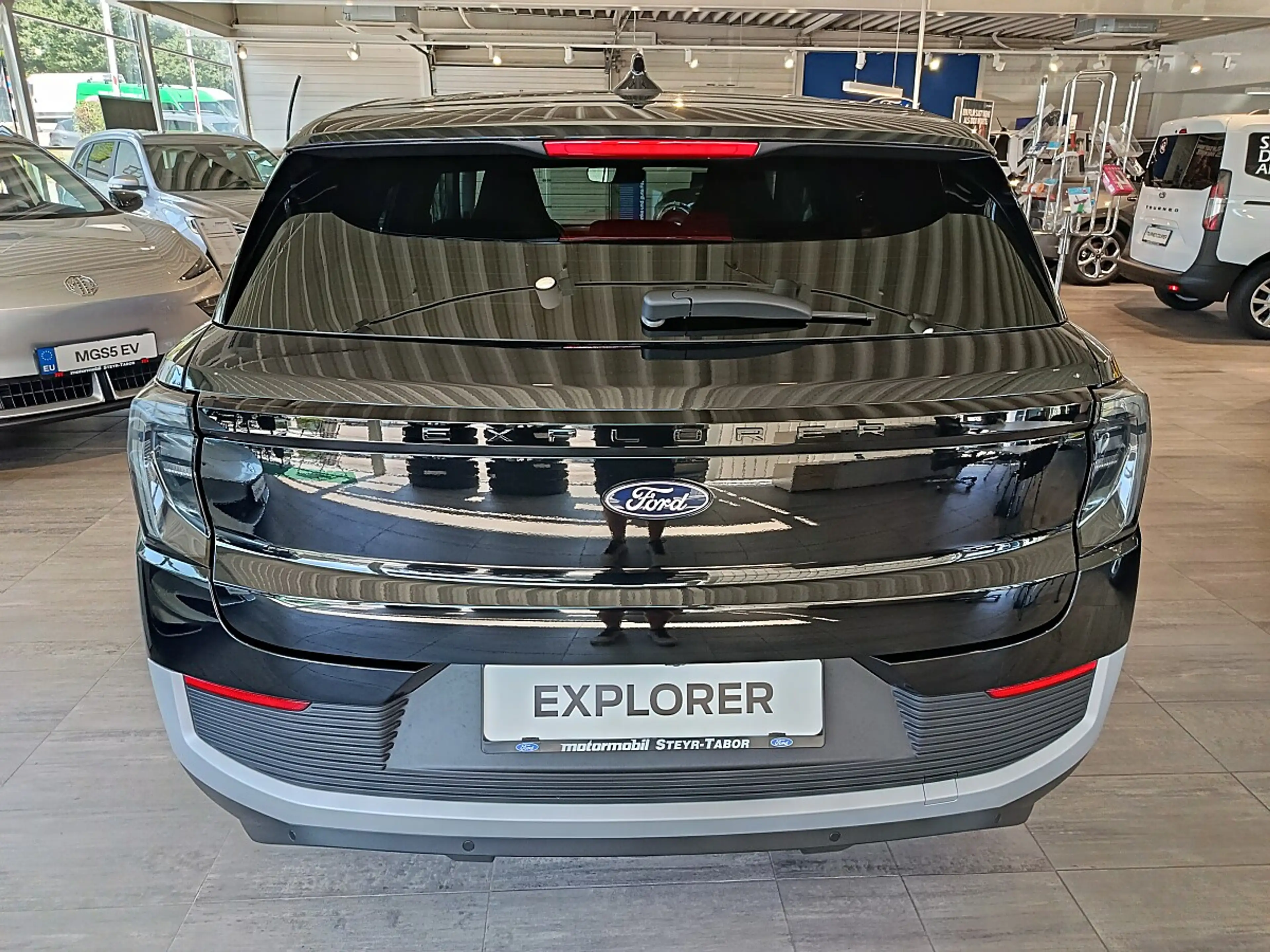 Ford Explorer Elektro 79kWh Select — photo 6