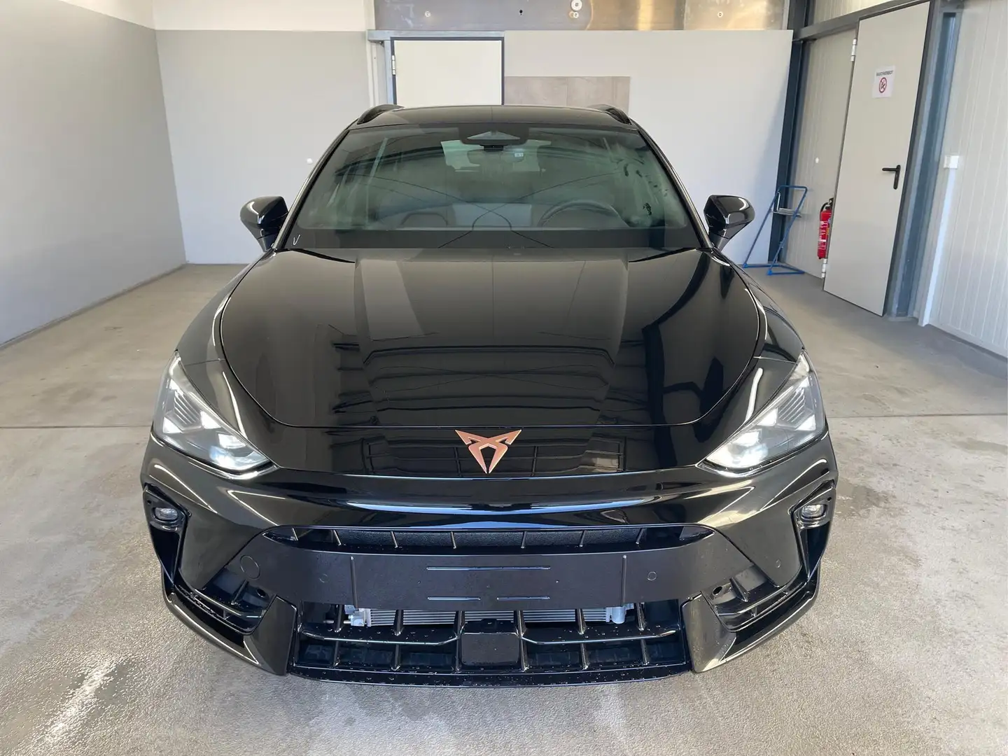 CUPRA Leon ST 150PS TDI DSG AHK+Sitzheiz+Kessy+Lenkradheiz... Schwarz - 2