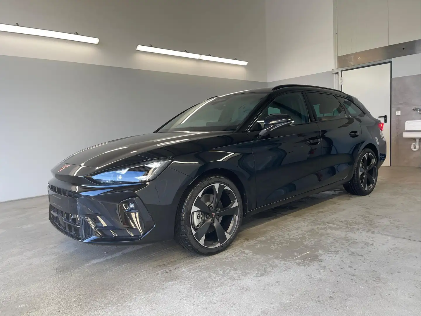 CUPRA Leon ST 150PS TDI DSG AHK+Sitzheiz+Kessy+Lenkradheiz... Schwarz - 1