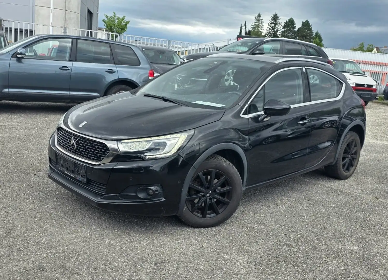 Citroen DS4 DS4 BlueHDi 120 EAT6 So Chic So Chic Schwarz - 1