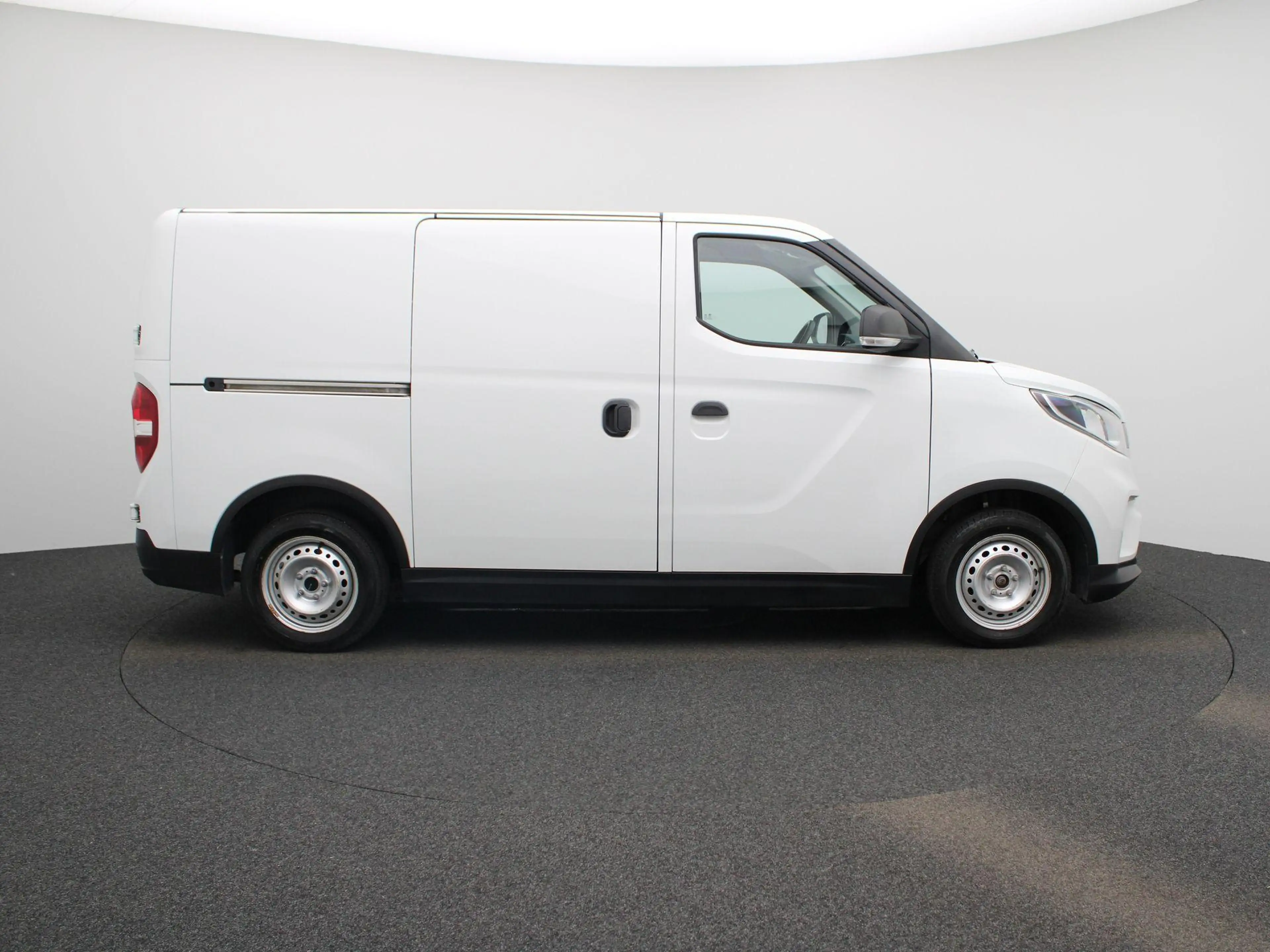 Maxus eDeliver 3 SWB | APPLE CARPLAY / ANDROID AUTO | CLIMATE CONTR — photo 6