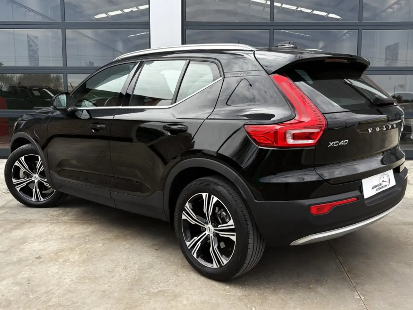 Volvo XC40 T5 Recharge Inscription Aut. Zwart - 2