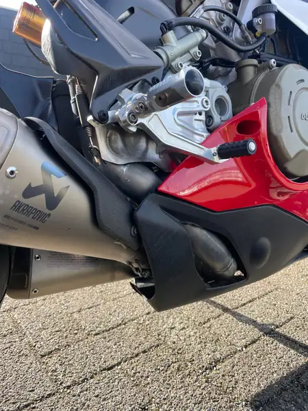Ducati PANIGALE V4 S - foto 8