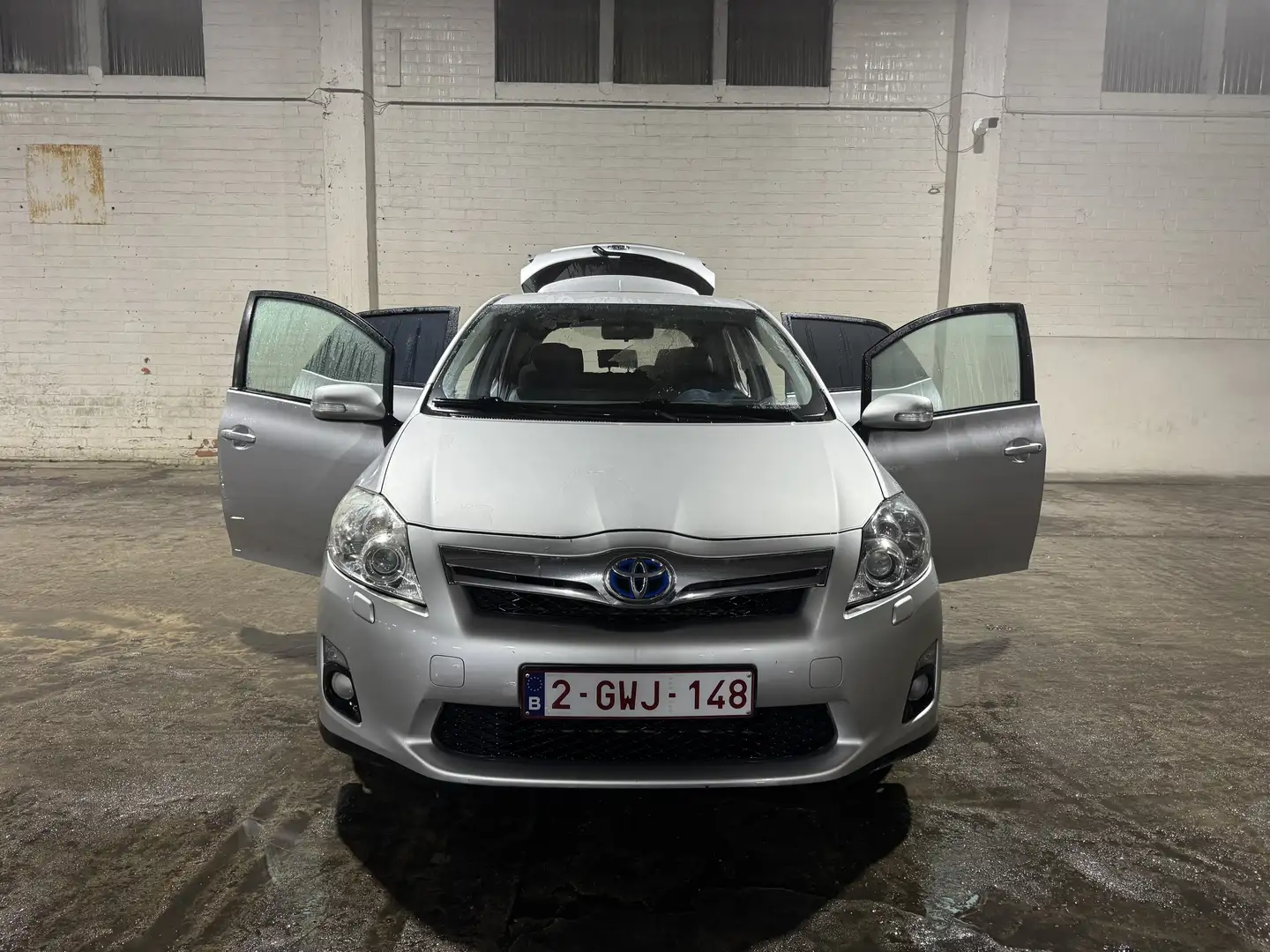 Toyota Auris 1.8 Hybrid Executive Gris - 2