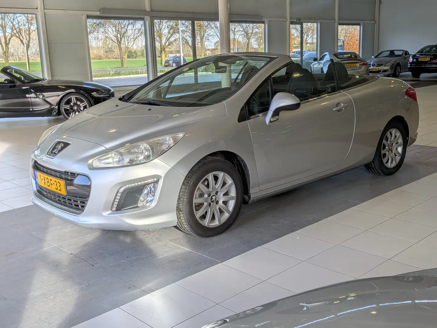 Peugeot 308 CC 1.6 VTi Sport Airco, Cruise control, Sportstoel Grijs - 2