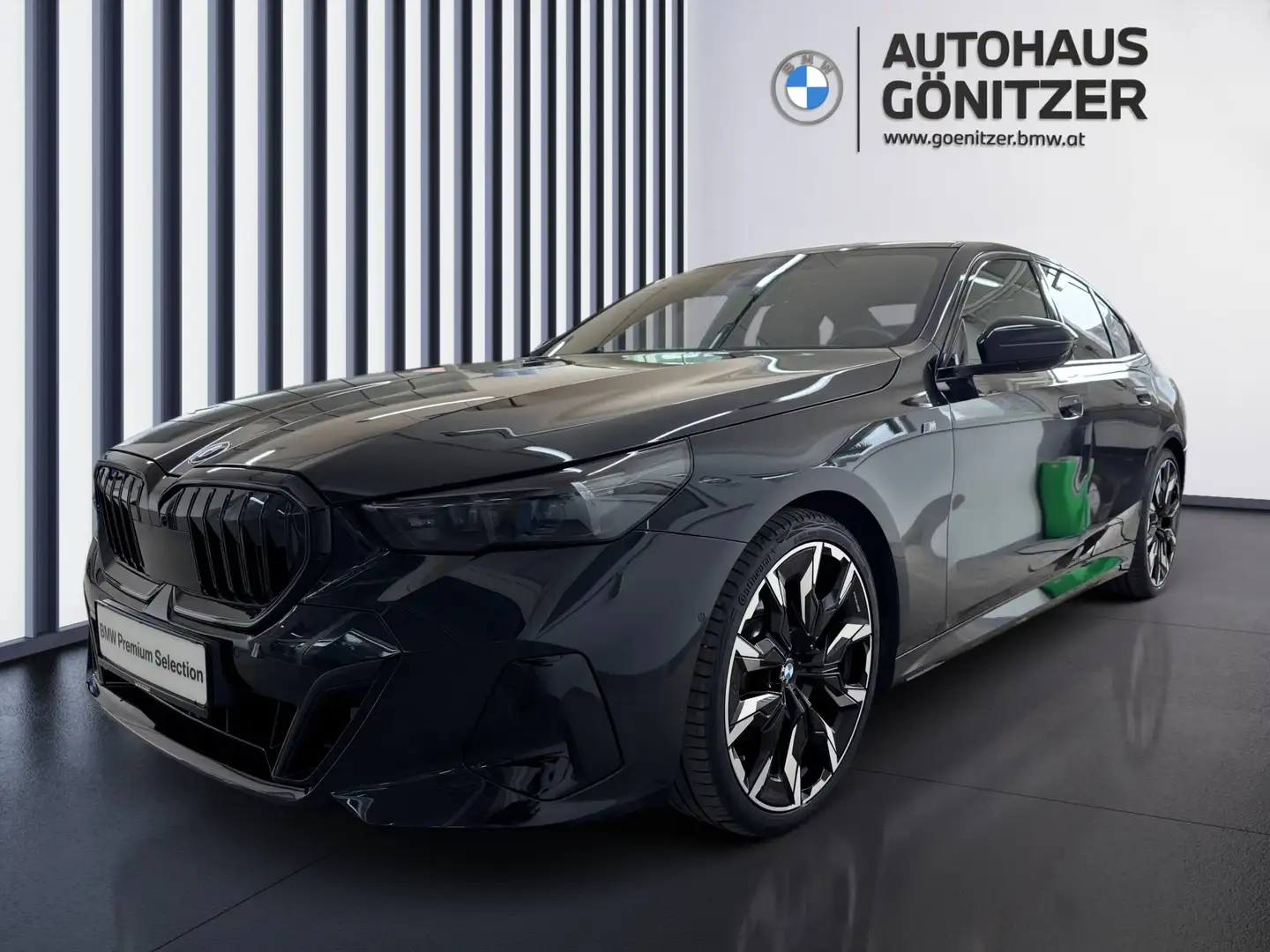 BMW 520 d xDrive Schwarz - 2