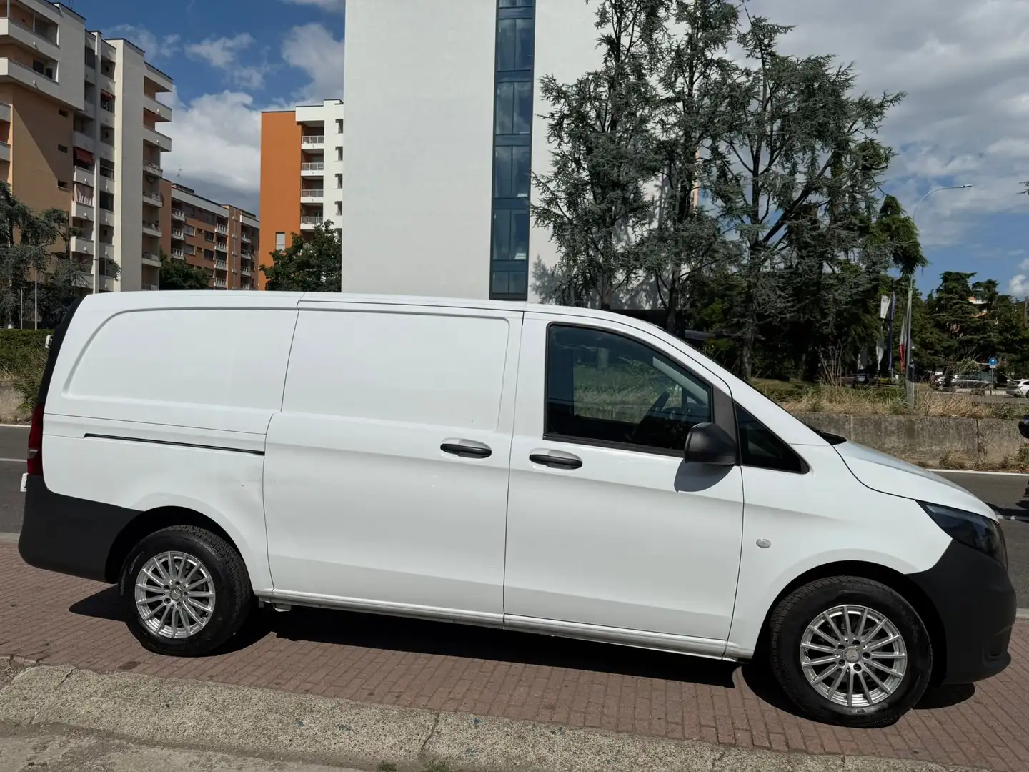 Mercedes-Benz Vito 114 cdi long pro auto my20 Blanco - 2