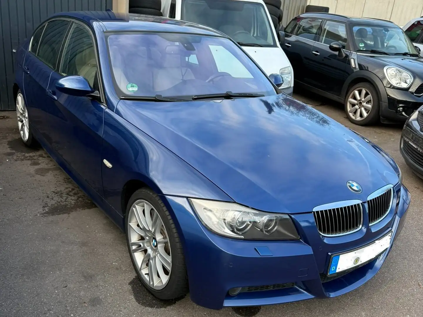 BMW 335 3er 335xi Aut. Blau - 2