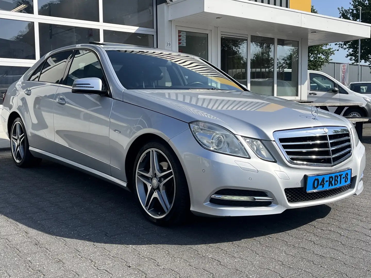 Mercedes-Benz E 220 CDI Automaat Business Class Avantgarde Schuif-kant Grijs - 1