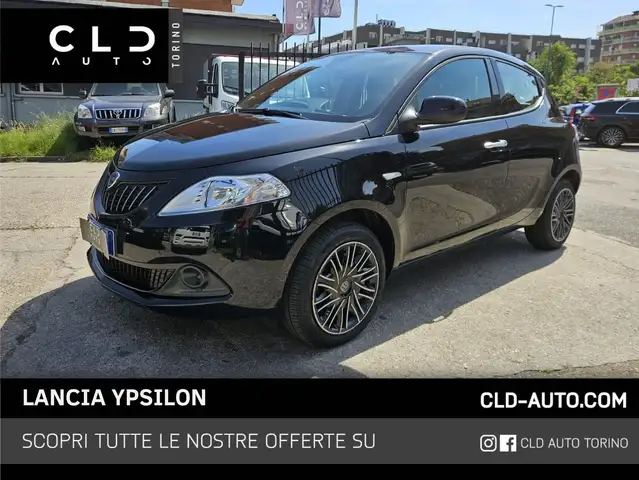 Lancia Ypsilon