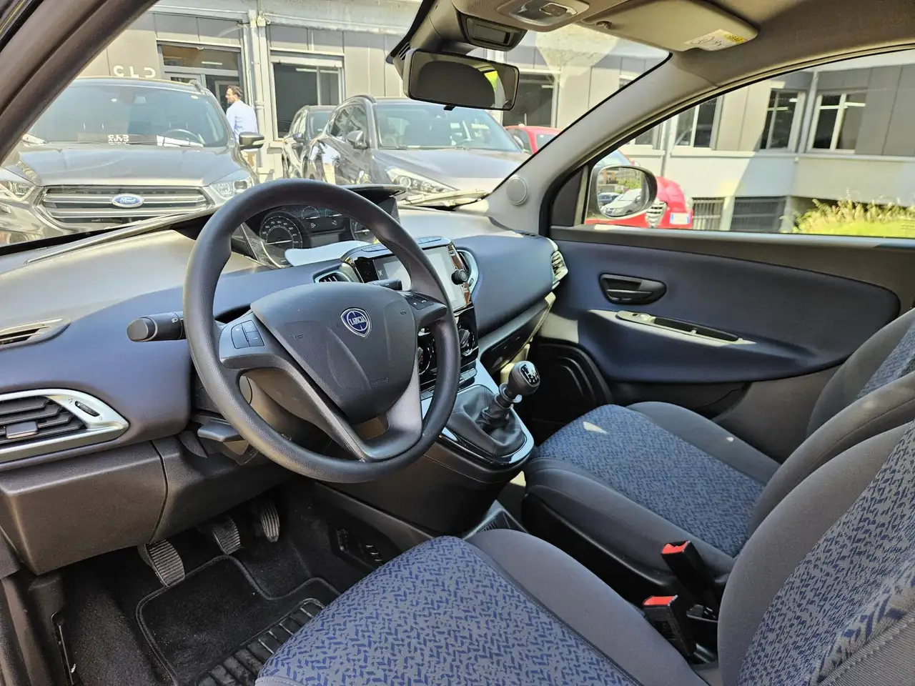 Lancia Ypsilon 2024 — фото 7