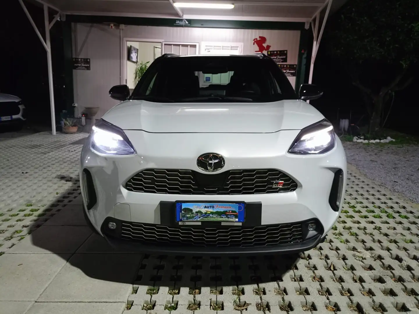 Toyota Yaris Yaris 1.5 130 Hybrid 5 porte GR Sport Gris - 1