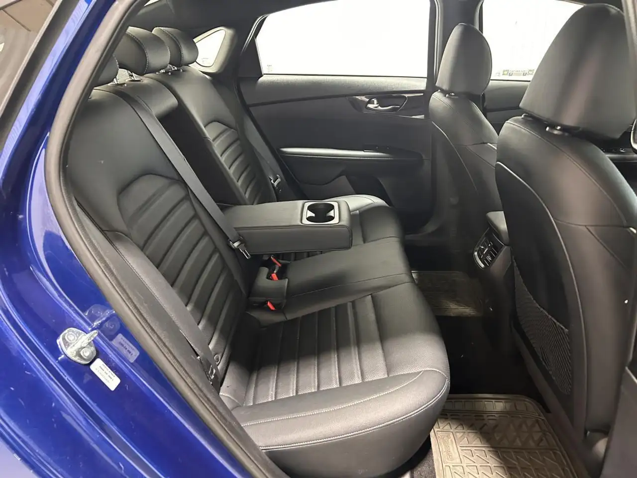 Kia Forte снимка Kia Forte