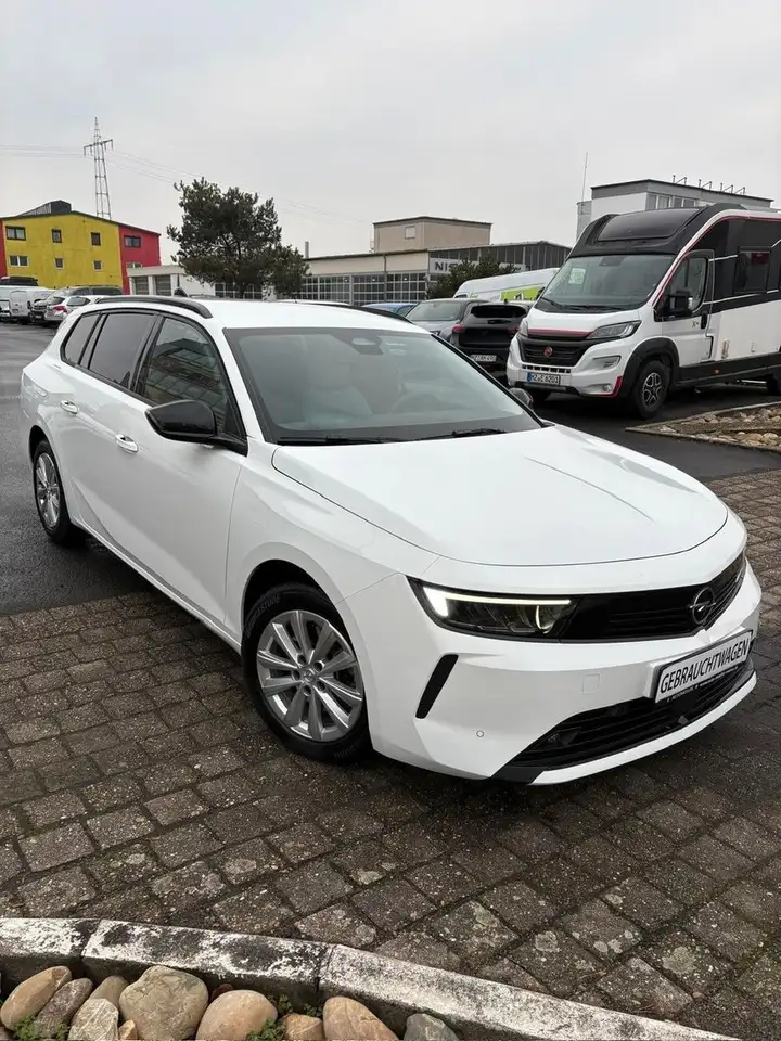 Opel Astra 2024