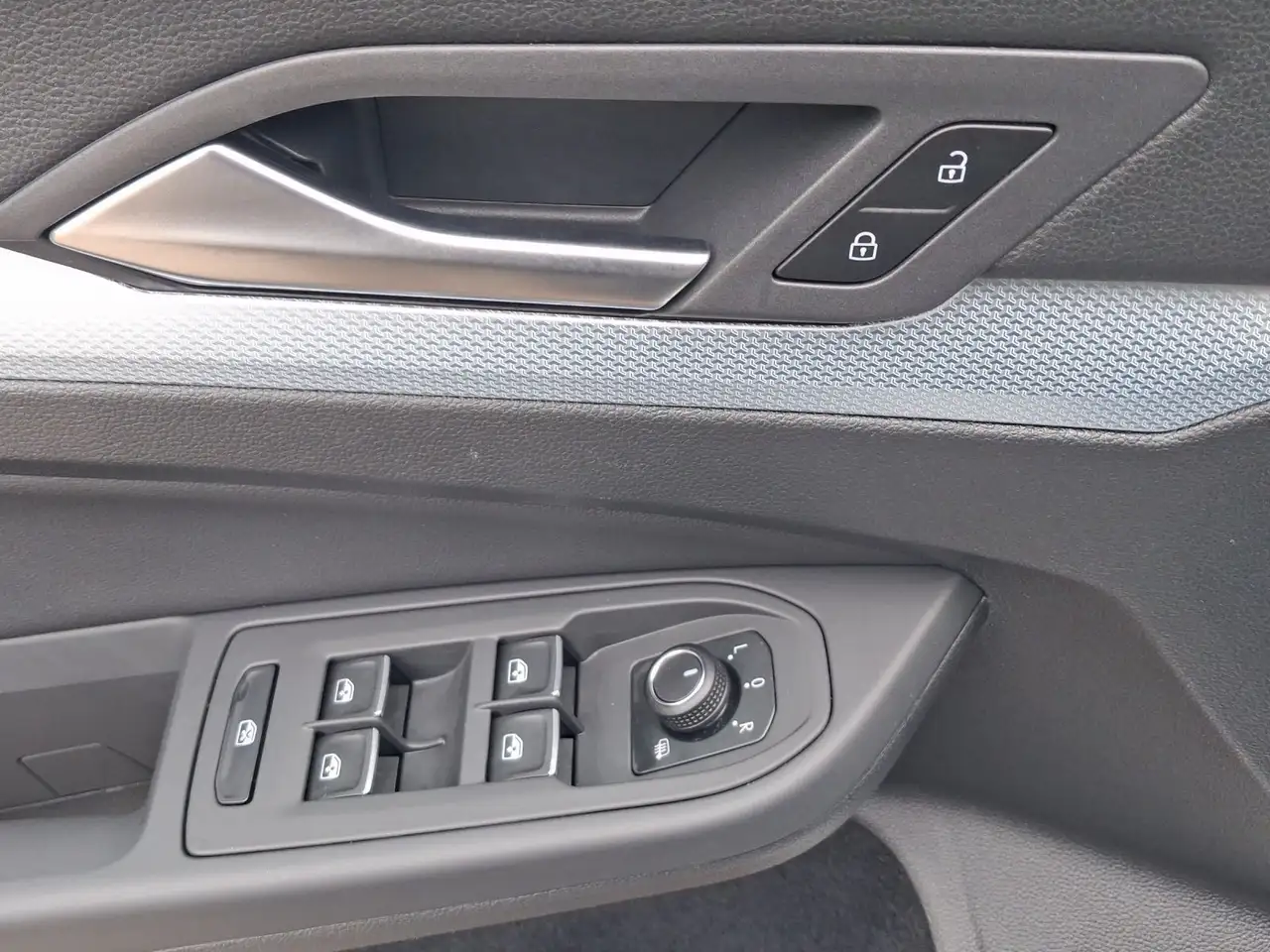 Volkswagen Golf 2.0 TDI DSG GOAL LED+ NAVI KAMERA AHK, миниатюра 8