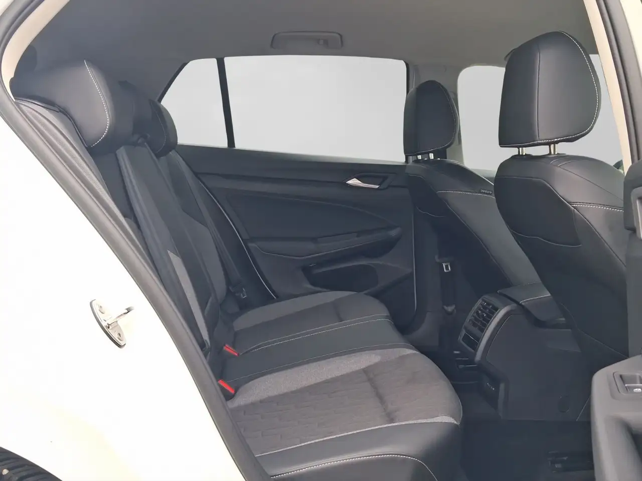 Volkswagen Golf 2.0 TDI DSG GOAL LED+ NAVI KAMERA AHK, миниатюра 6