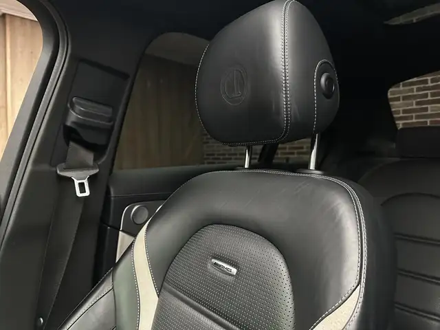 Mercedes-Benz C 63 Amg view 14