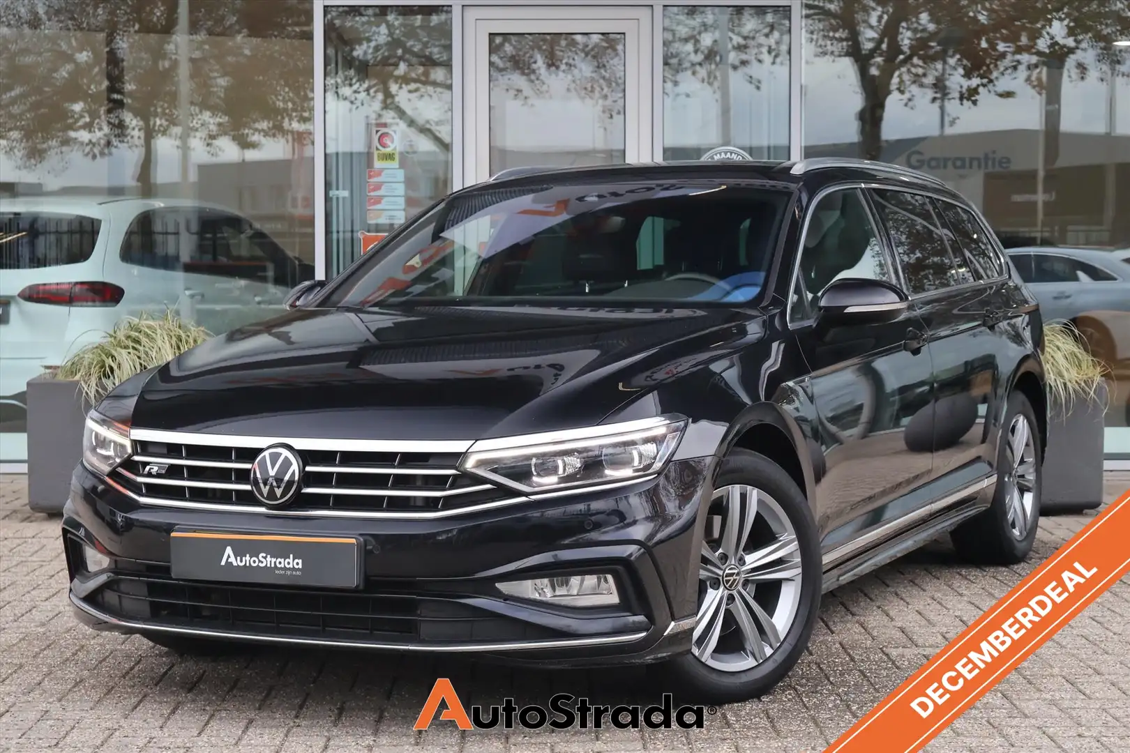 Volkswagen Passat Variant 1.5 R-Line TSI 150pk | IQ-LED | Camera | Keyless | Noir - 1