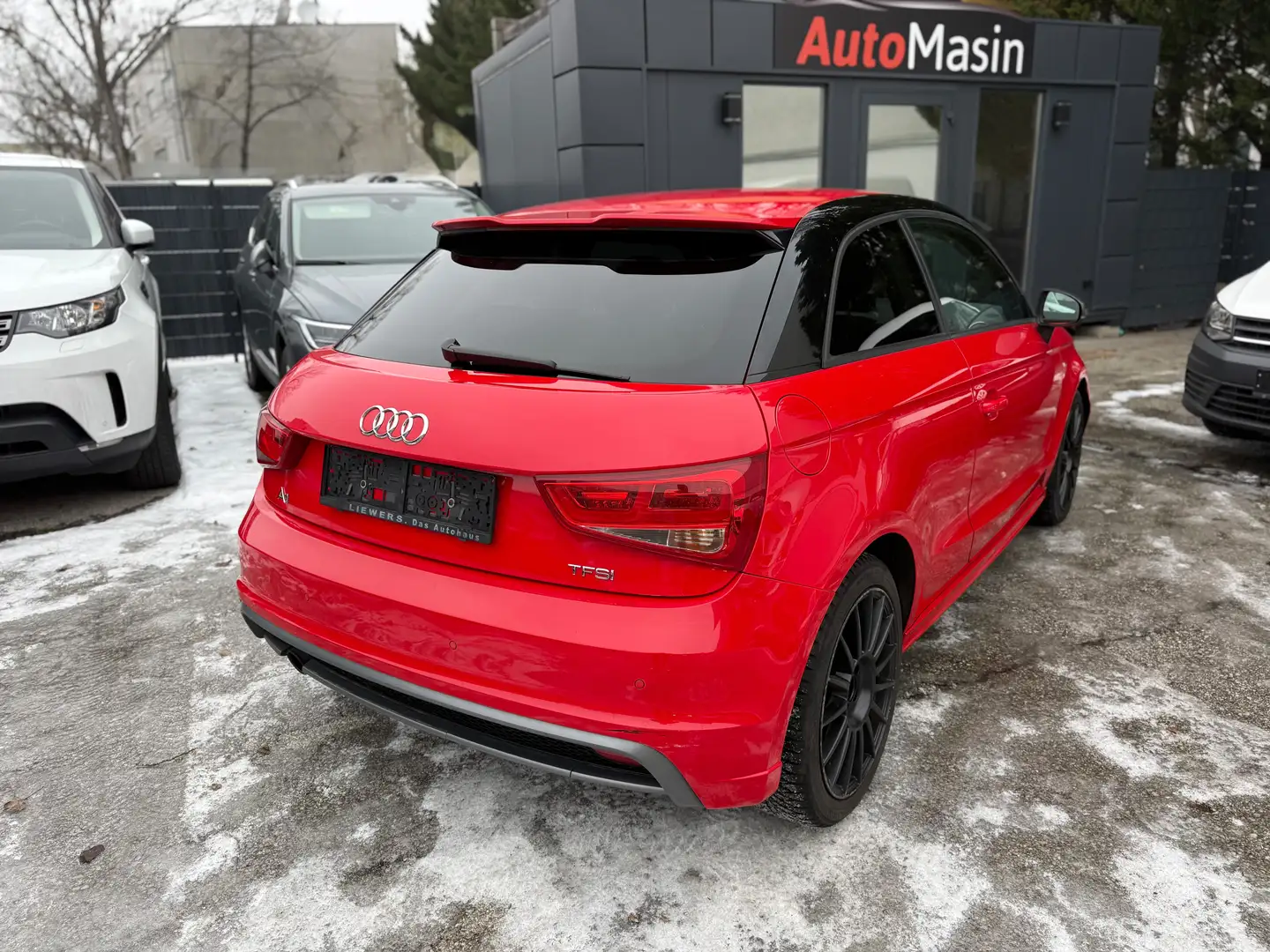 Audi A1 Attraction 1.2 TFSI S-Line Rot - 2