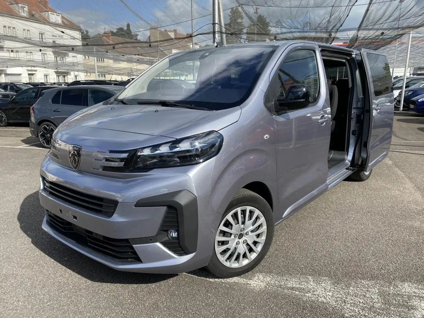 Peugeot Traveller (2) XL 2.0 BlueHDi 180 S\u0026S EAT8 Business 9PL  Gris - 1
