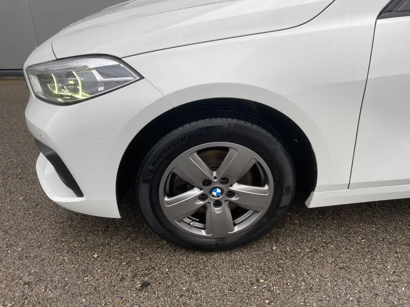 BMW 118 iA*Navi *DAB*WLAN*Sitzheizung* Weiß - 2