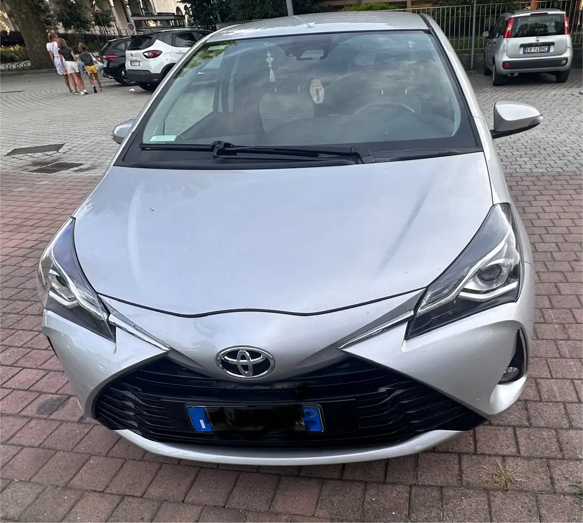 Toyota Yaris 5p 1.5 ts Argento - 1