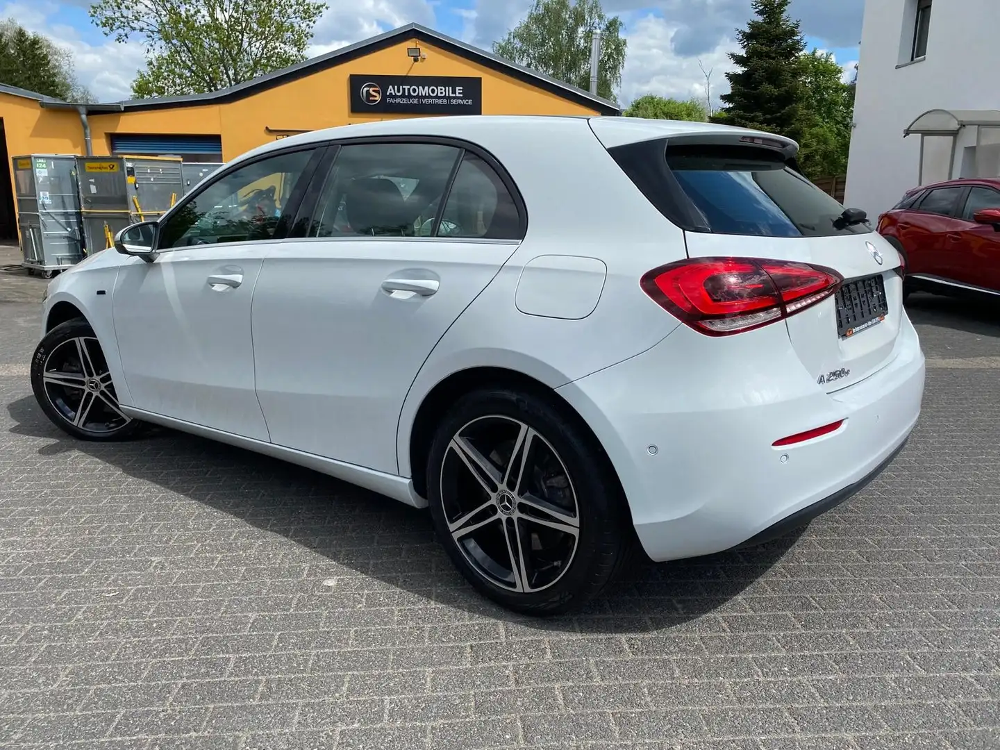 Mercedes-Benz A 250 e 8G-DCT Style+VOLL LED+MBUX+NAVI Bianco - 1