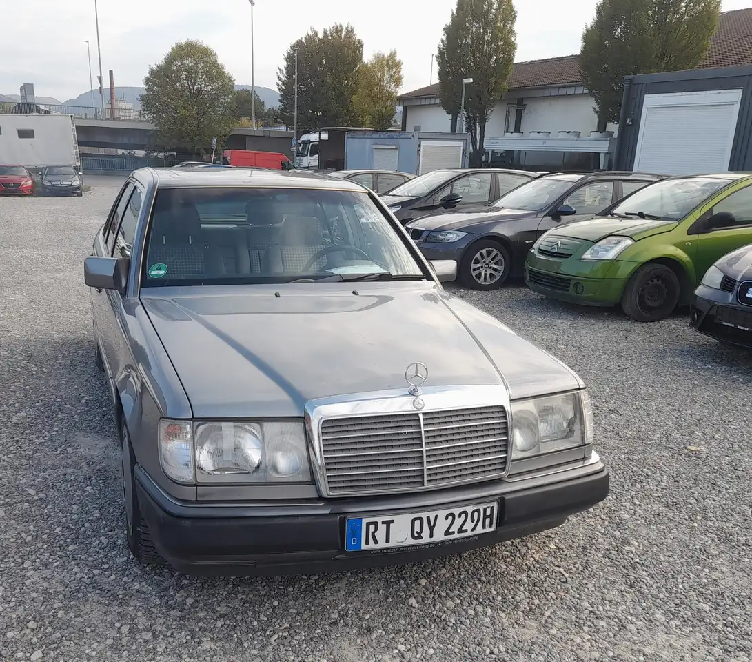 Mercedes-Benz E 250 DieseL . Kein TÜV ..........H KENNZEICHEN, foto 1