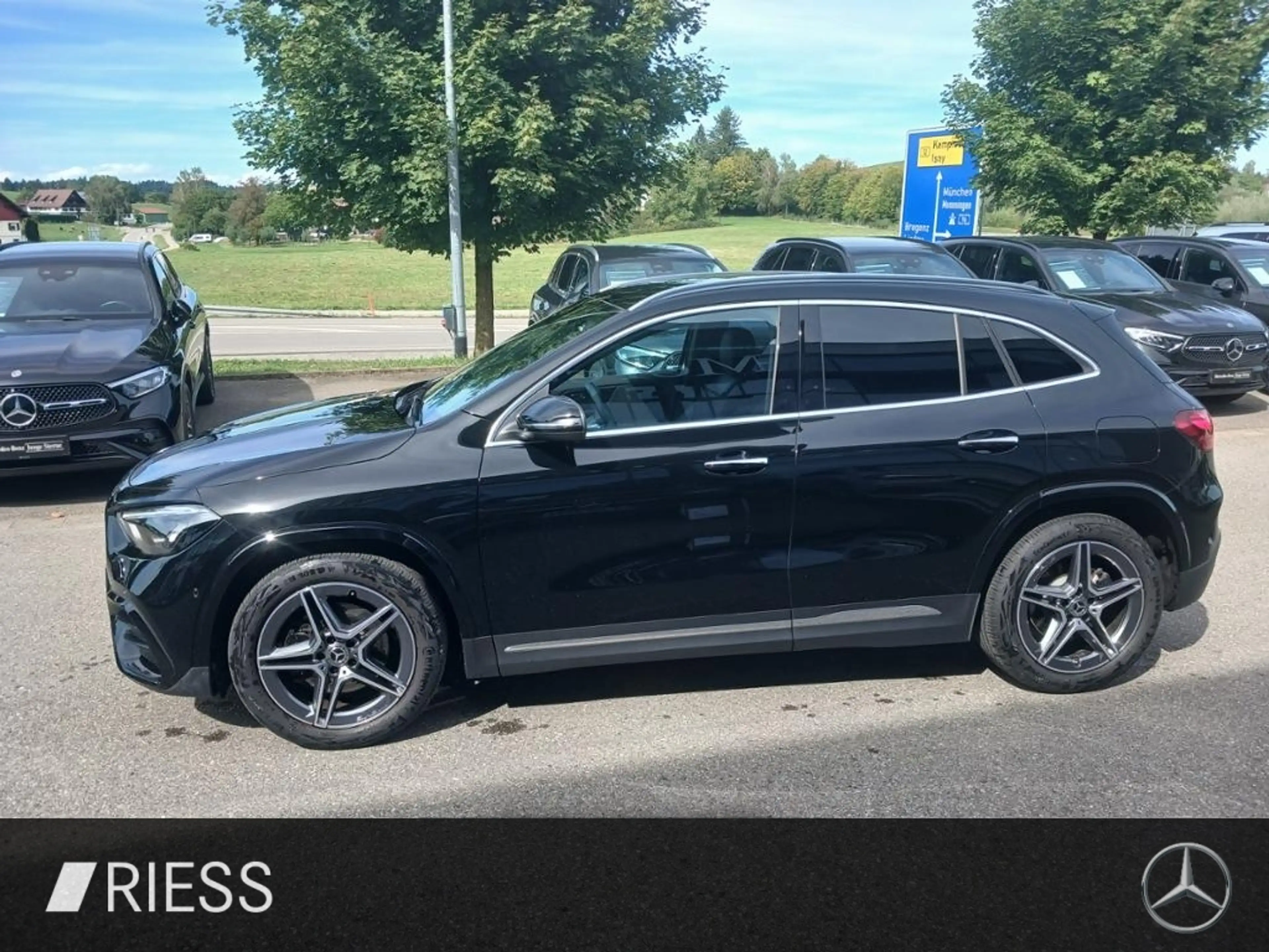 Mercedes-Benz GLA 220 4MATIC AUT Kam. KeyLess KlimaA LED LM — photo 5