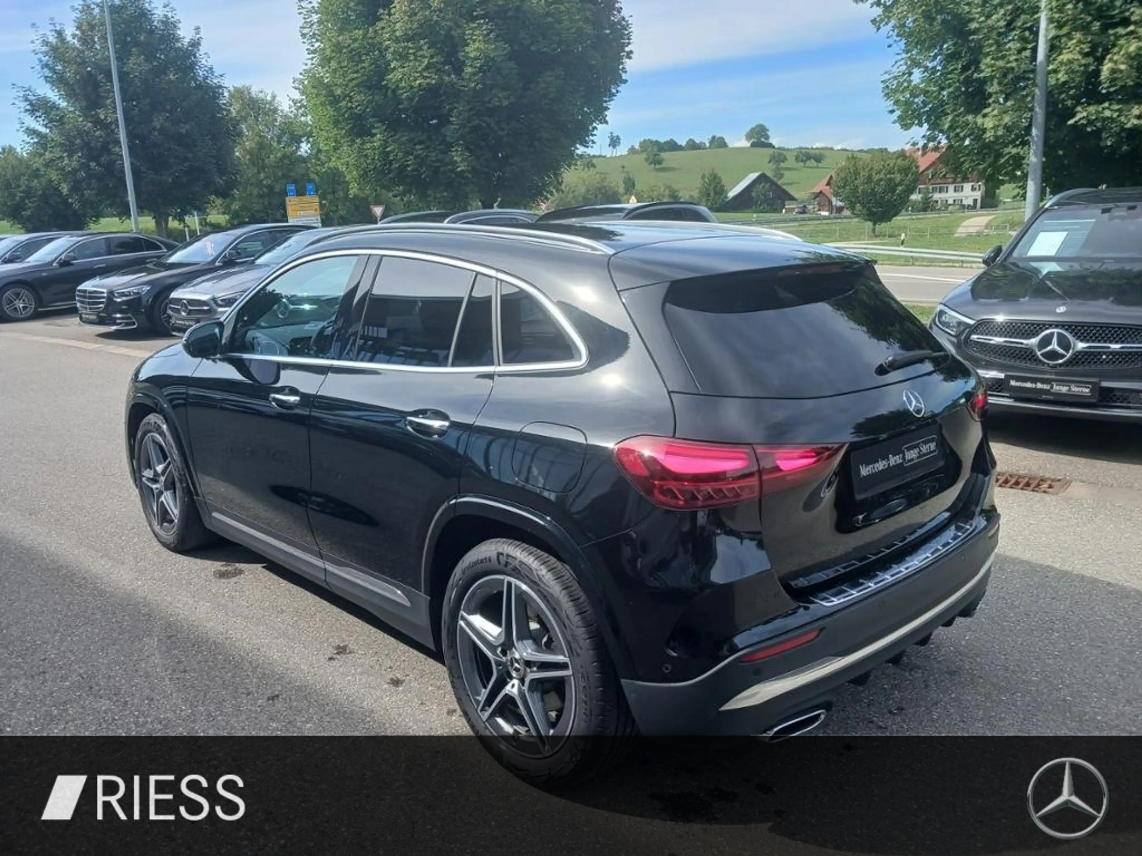 Mercedes-Benz GLA 220 4MATIC AUT Kam. KeyLess KlimaA LED LM — photo 15
