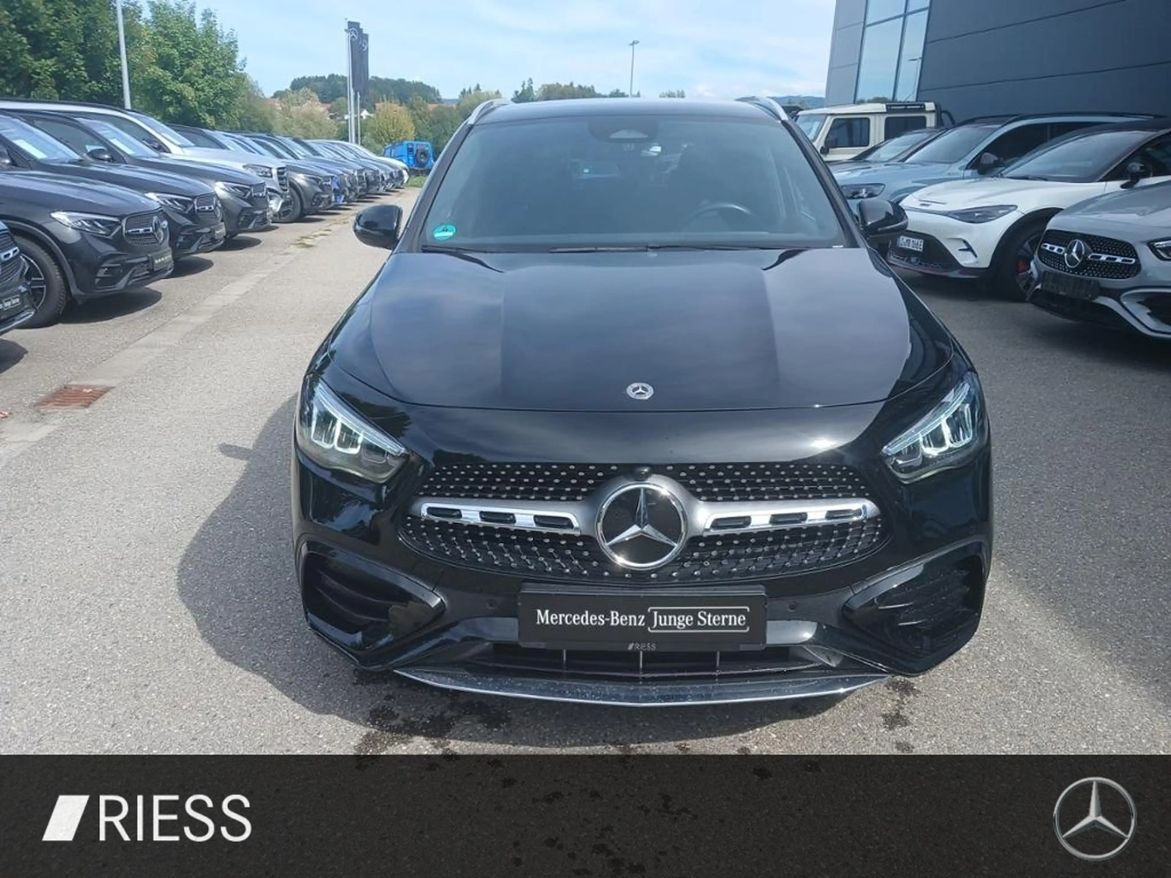 Mercedes-Benz GLA 220 4MATIC AUT Kam. KeyLess KlimaA LED LM — photo 3