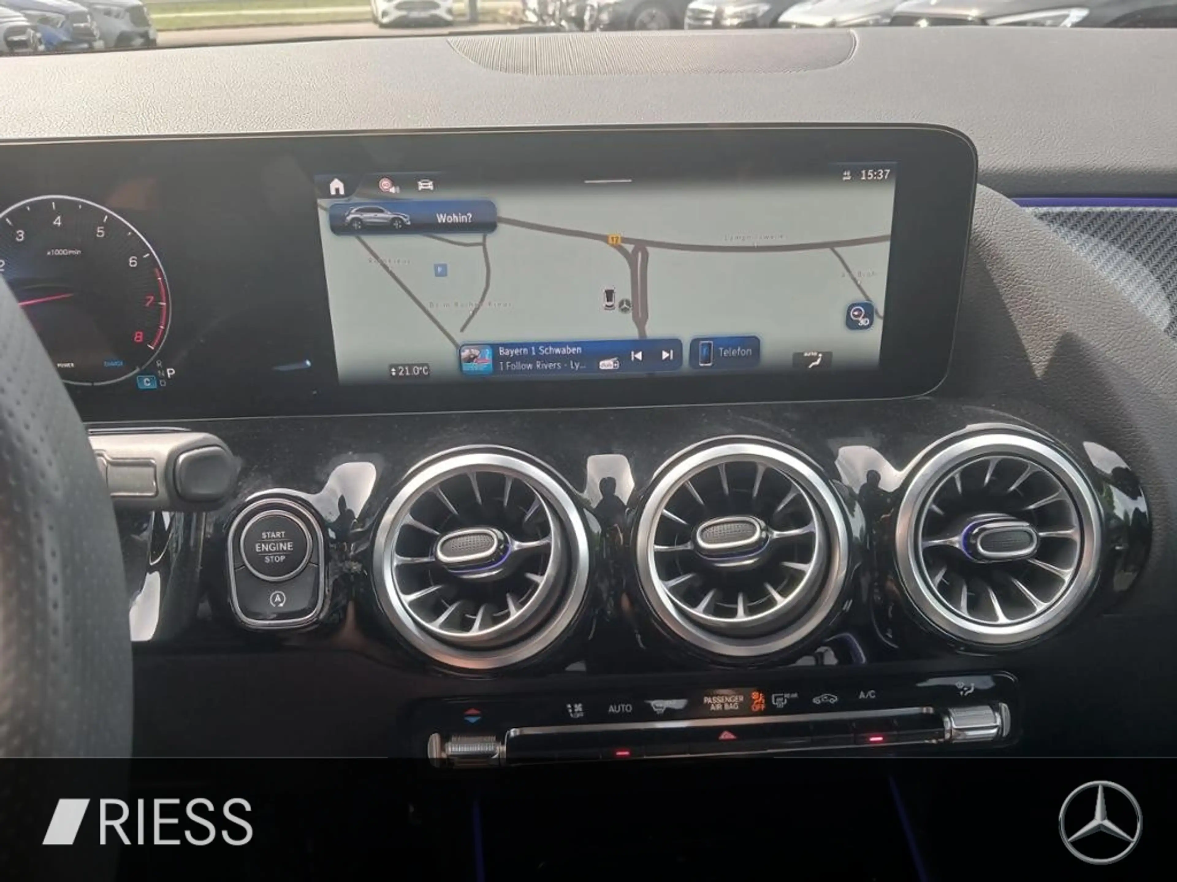 Mercedes-Benz GLA 220 4MATIC AUT Kam. KeyLess KlimaA LED LM — photo 10