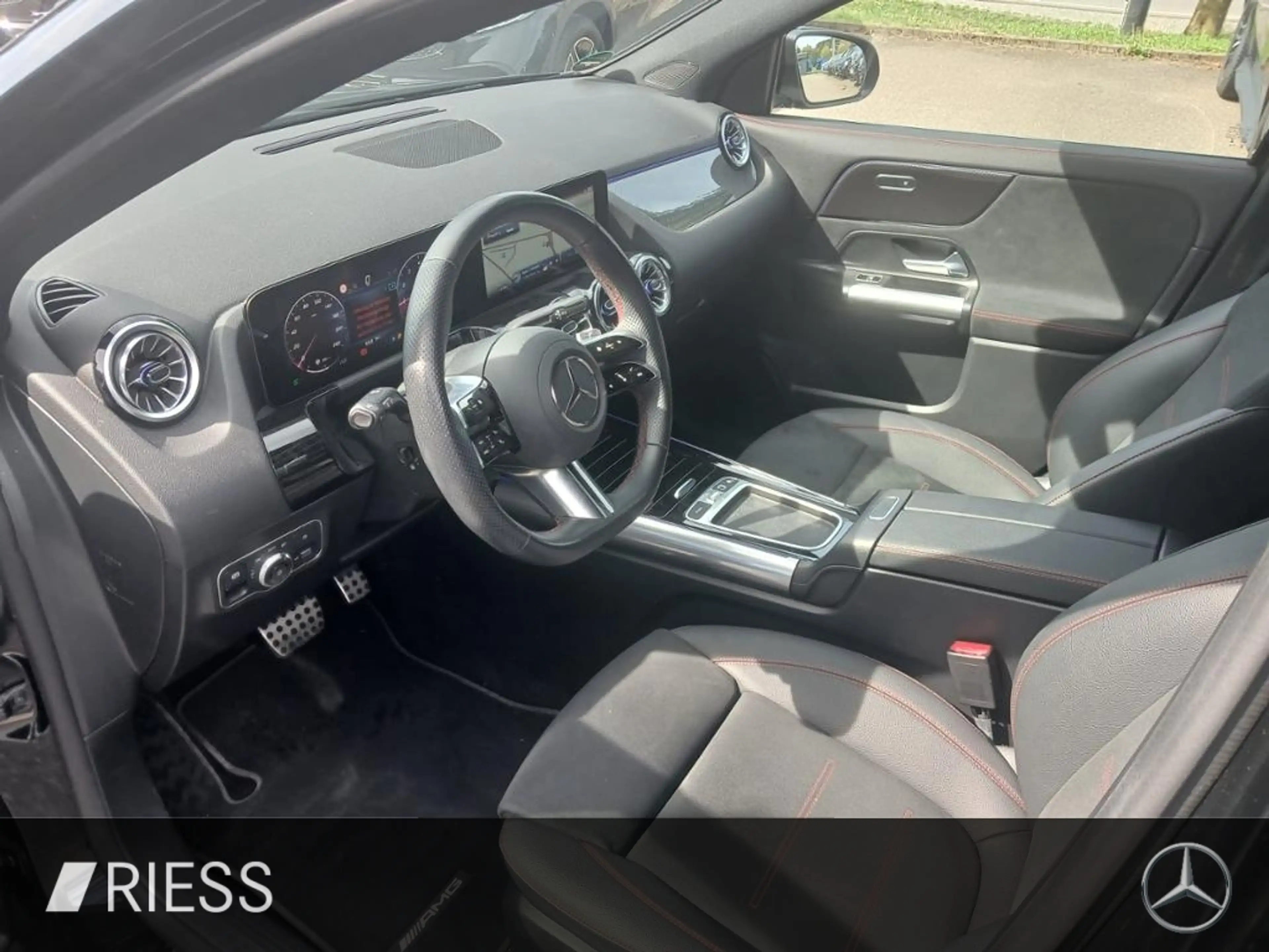 Mercedes-Benz GLA 220 4MATIC AUT Kam. KeyLess KlimaA LED LM — photo 7