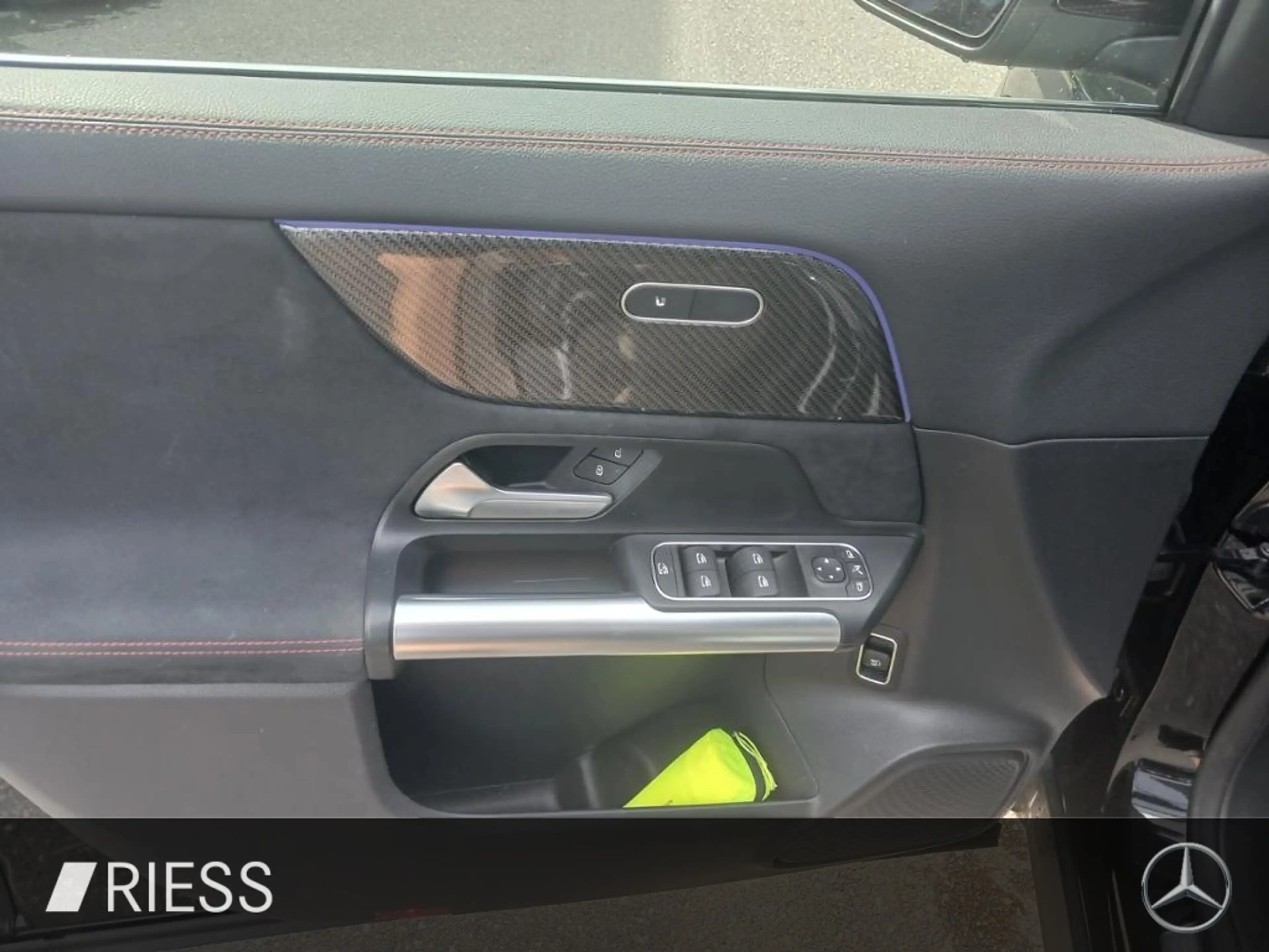 Mercedes-Benz GLA 220 4MATIC AUT Kam. KeyLess KlimaA LED LM — photo 6