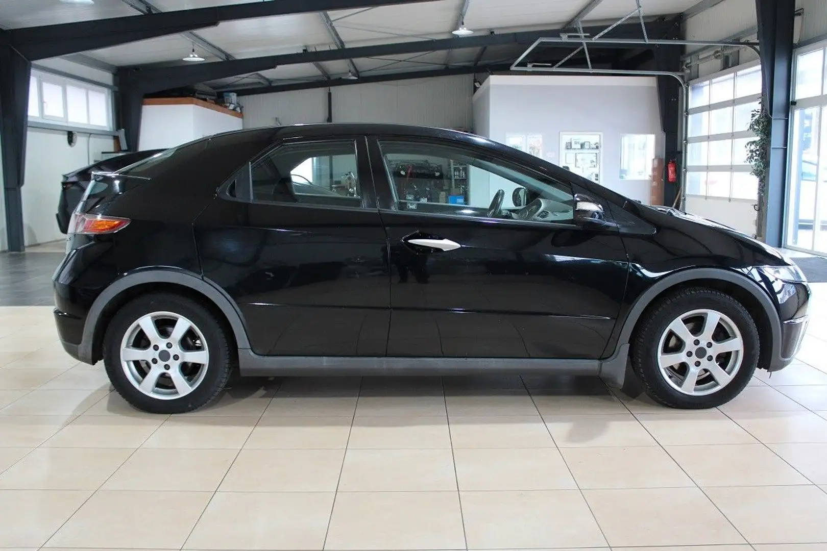 Honda Civic Lim. 5-trg. 1.4 *TÜV NEU*KLIMA*ALLWETTER* Schwarz - 2